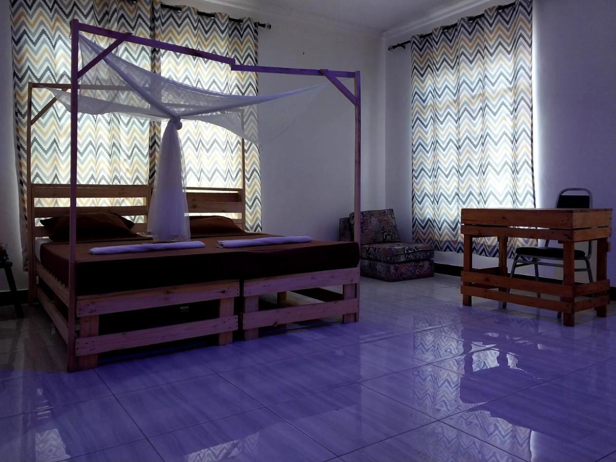 Bed and Breakfast L&J Modern Backpackers Kigamboni Beach House à Dar es Salaam Extérieur photo