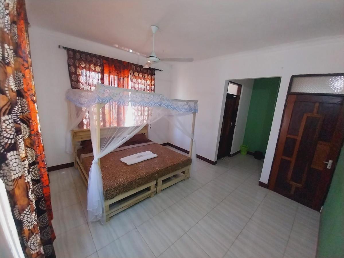 Bed and Breakfast L&J Modern Backpackers Kigamboni Beach House à Dar es Salaam Extérieur photo